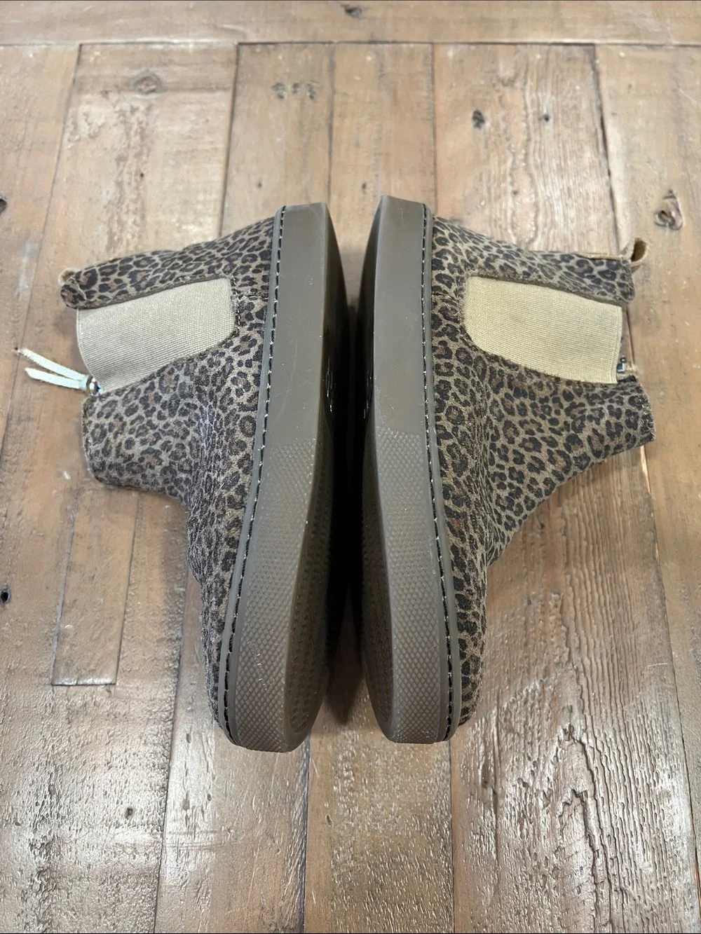 Freshly picked Leopard Print Chelsea Ankle Boots girls 11